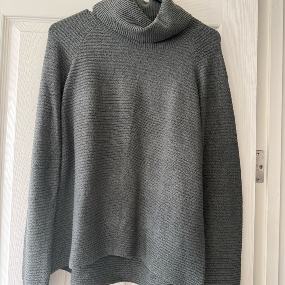 Kuhl Green Women's Turtleneck Sweater - Picture 2 of 5